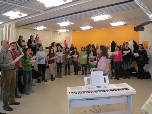 Singing is a fun way to practise language. Photograph: Språkstudion